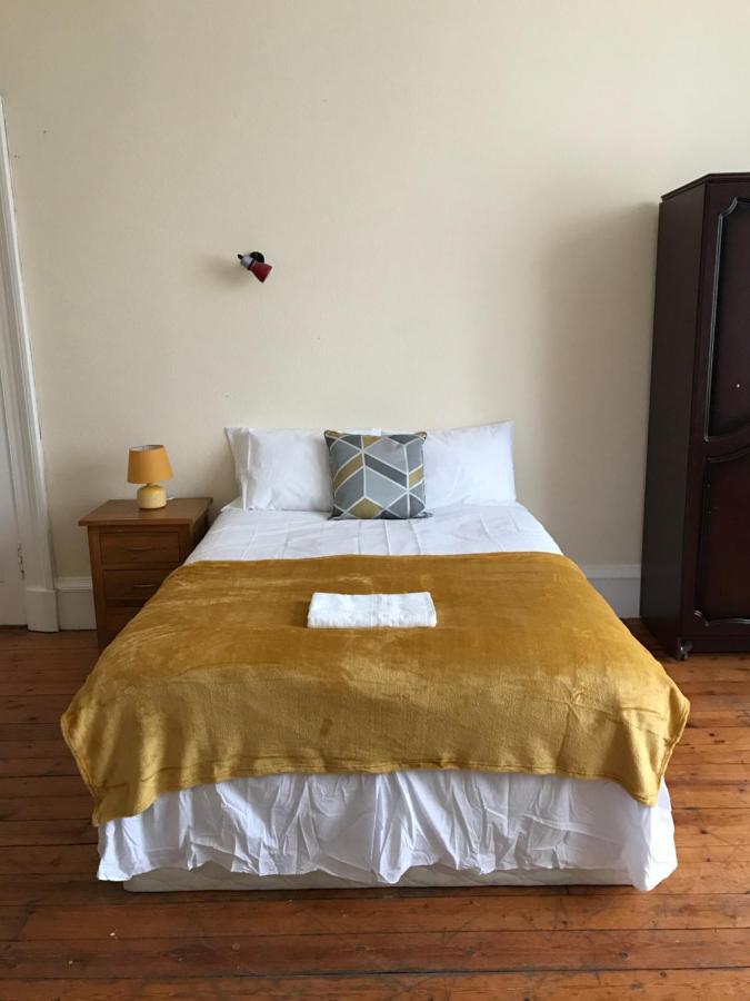 Apex Haymarket Station Apartment Эдинбург Экстерьер фото