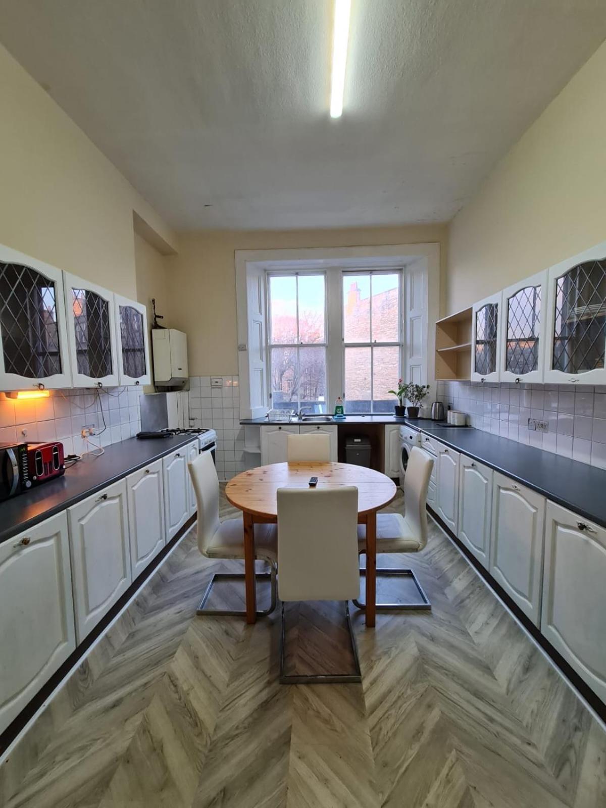 Apex Haymarket Station Apartment Эдинбург Экстерьер фото